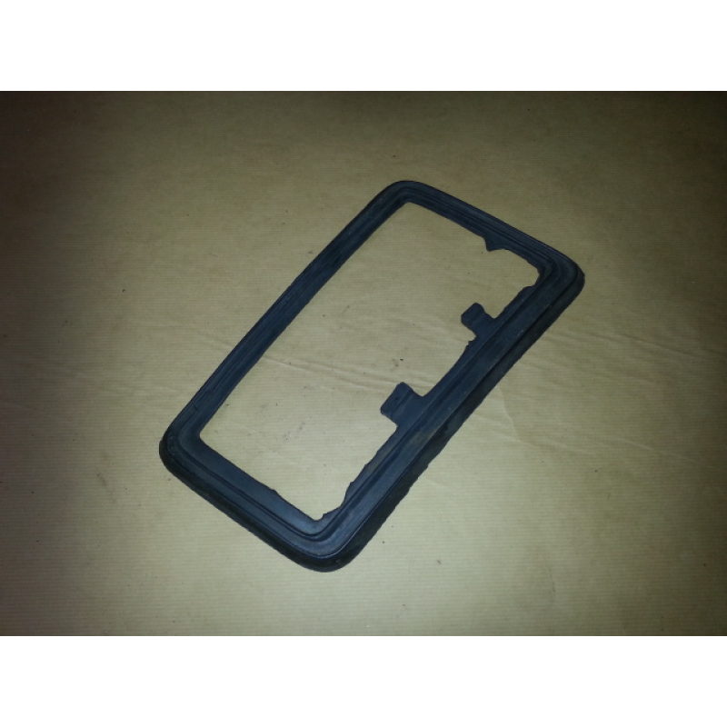 RUB054U achterlicht rubber Altissimo R gebr